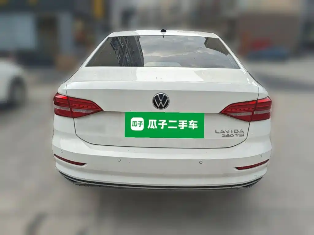 Volkswagen Lavida — миниатюра 3