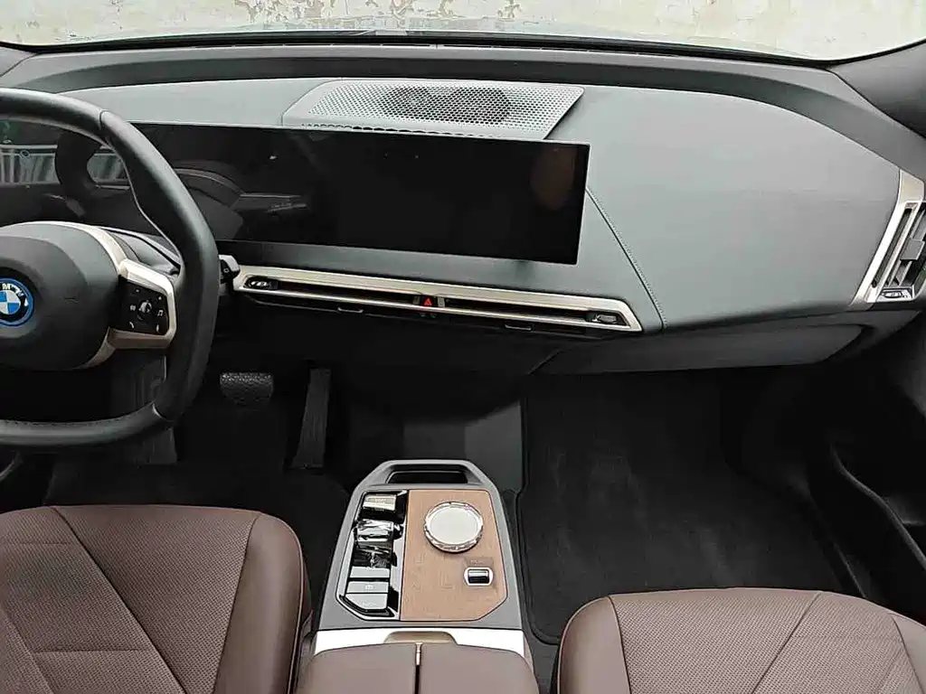 BMW iX 2023 xDrive40