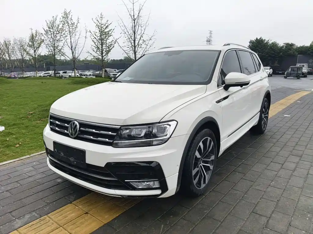 Volkswagen Tiguan L — миниатюра 2