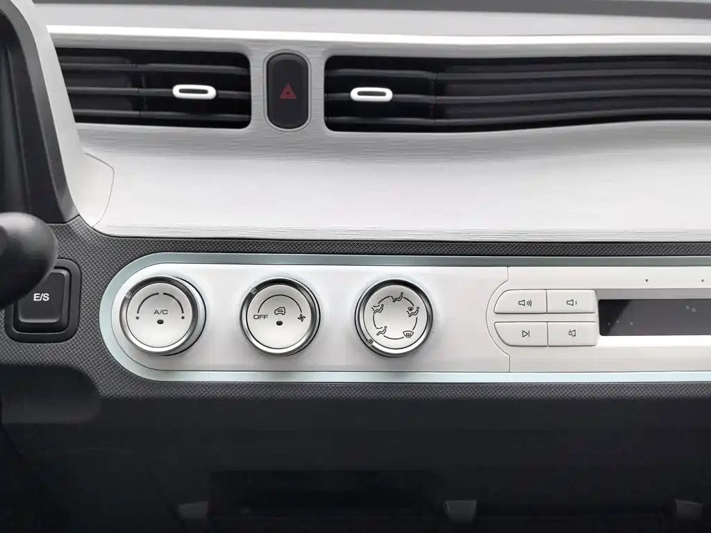 Wuling MINIEV — миниатюра 12