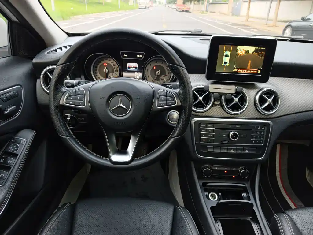 Mercedes-Benz GLA — миниатюра 14