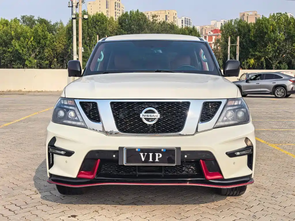 Nissan Patrol — миниатюра 3