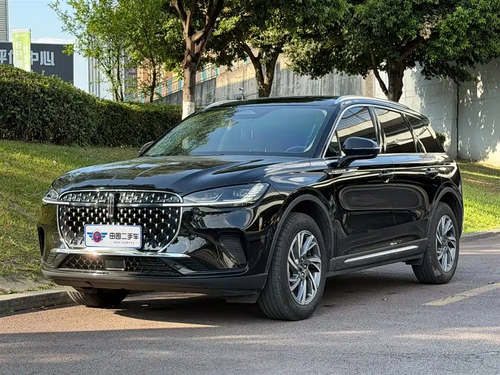 Купить Lincoln Corsair