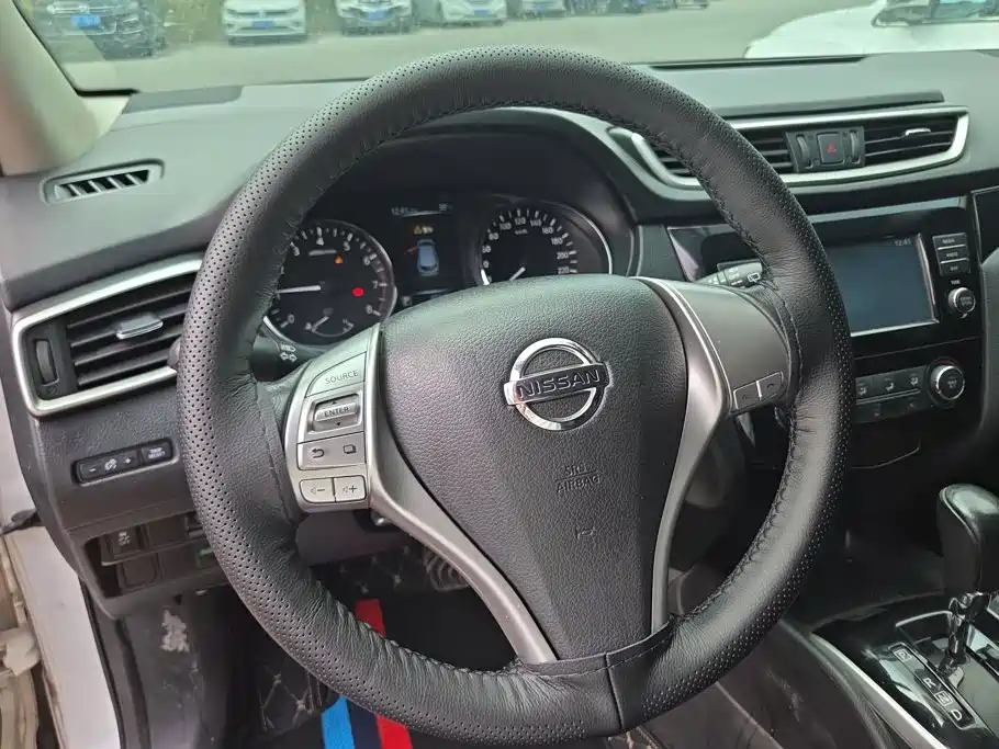 Nissan Qashqai — миниатюра 15