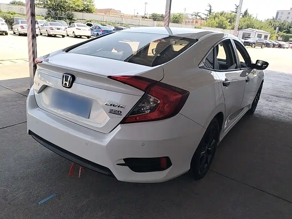 Honda Civic — миниатюра 7