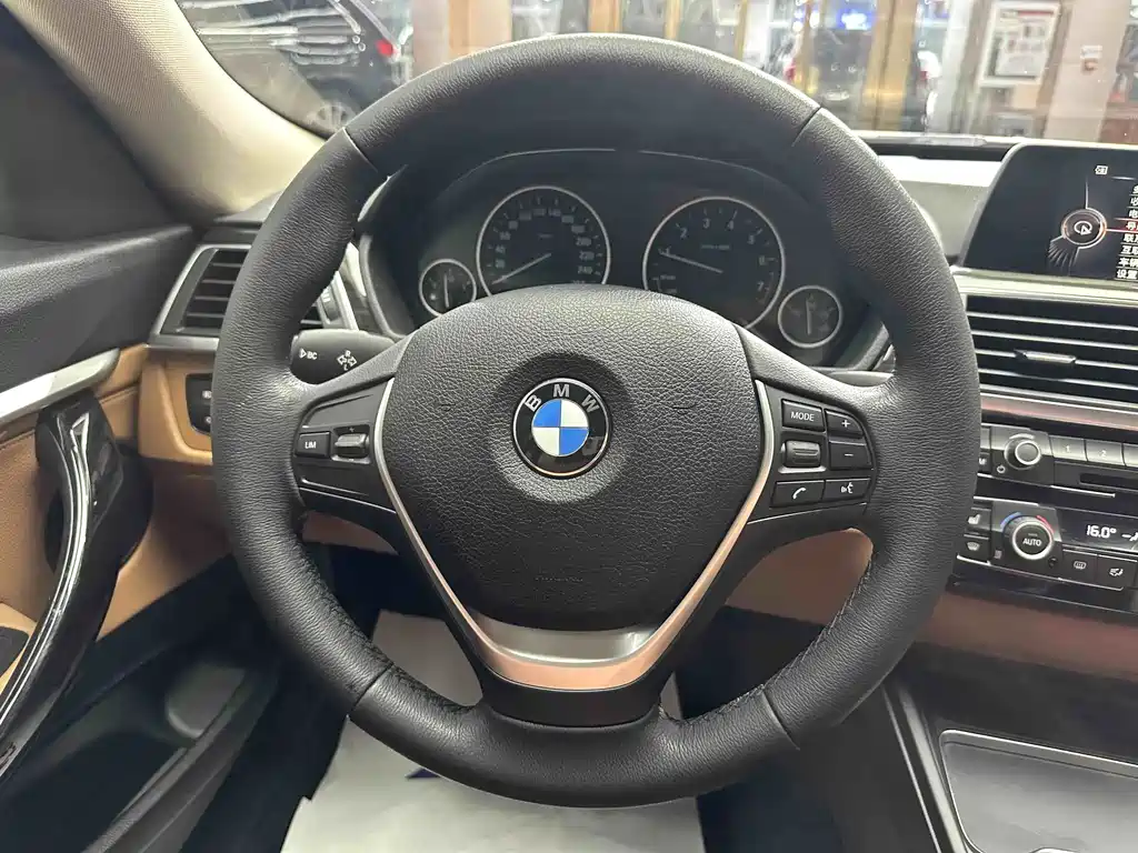 BMW 3 Series GT — миниатюра 10