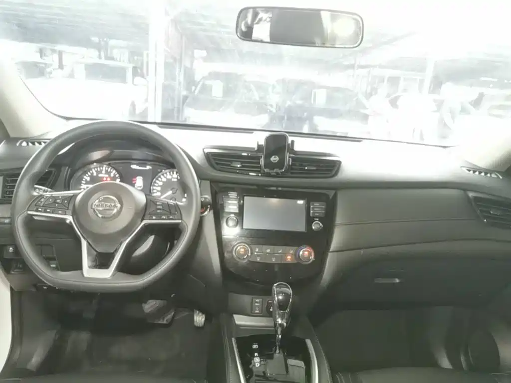 Nissan X-Trail — миниатюра 10