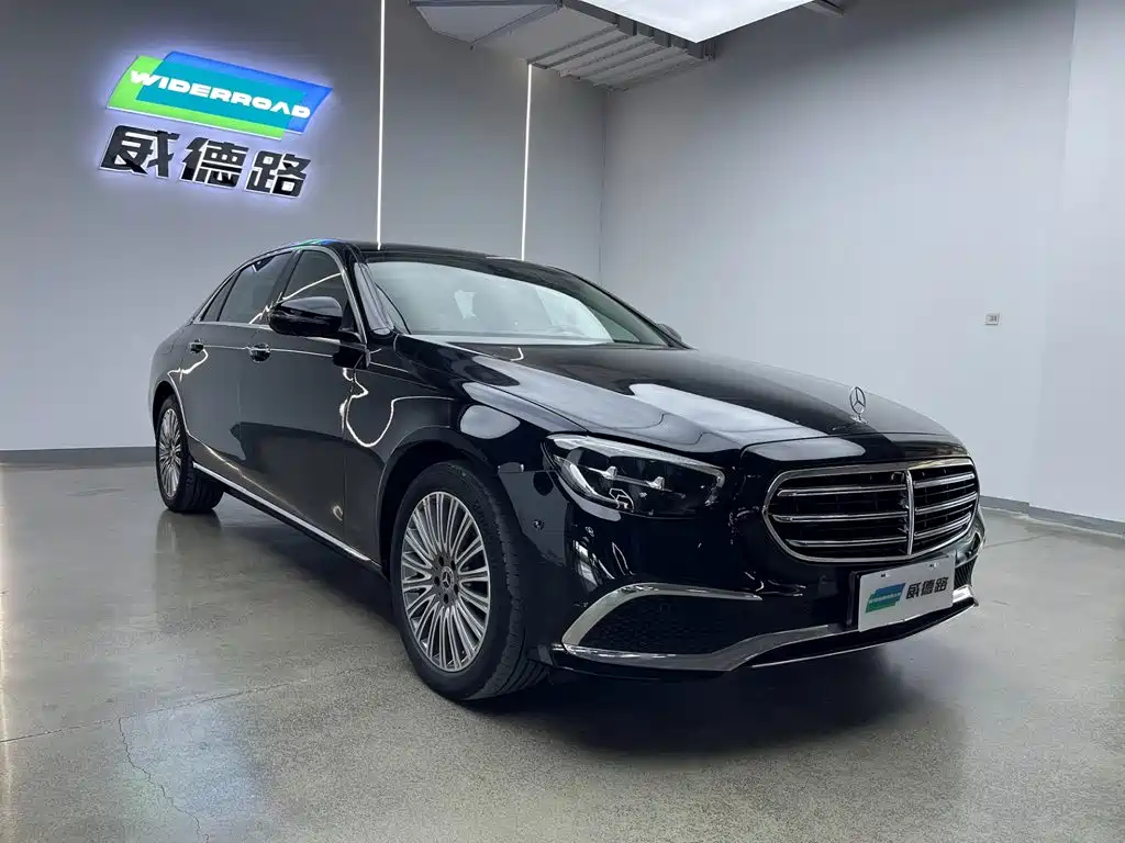 Mercedes-Benz E-Class — миниатюра 3