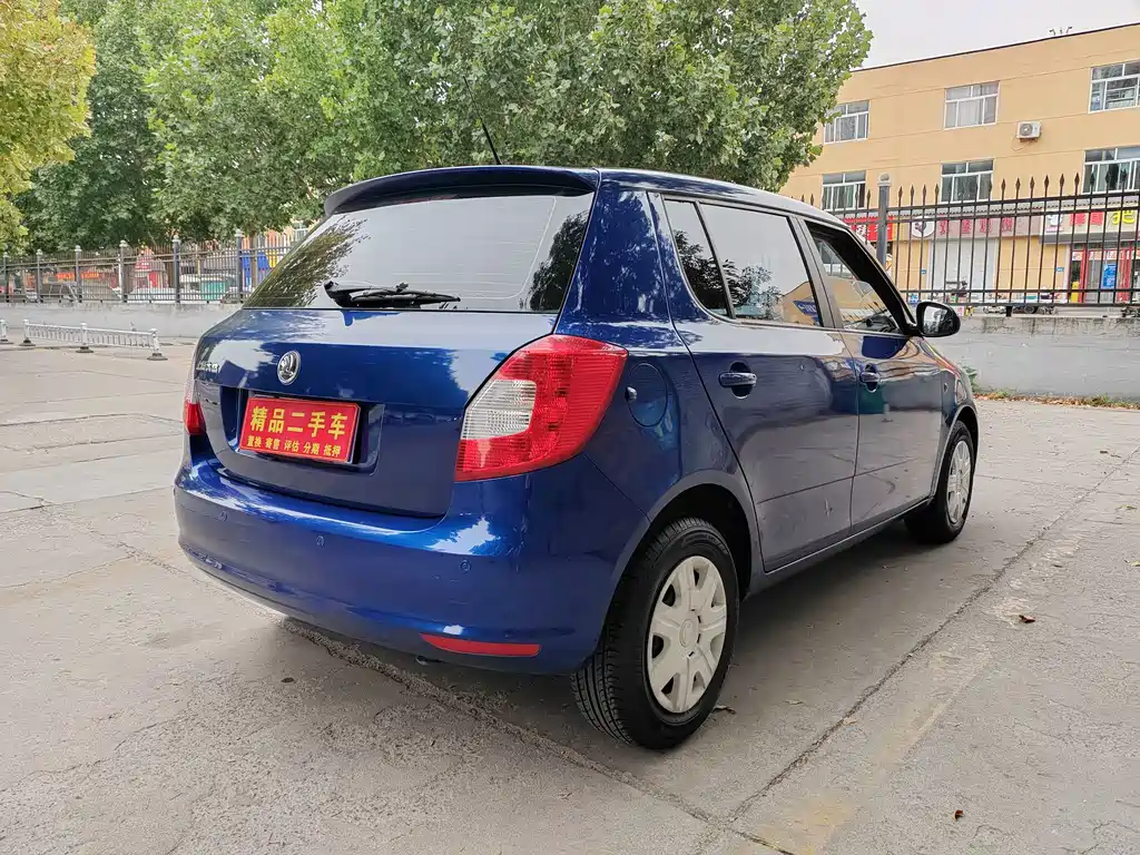 Skoda Fabia — миниатюра 4