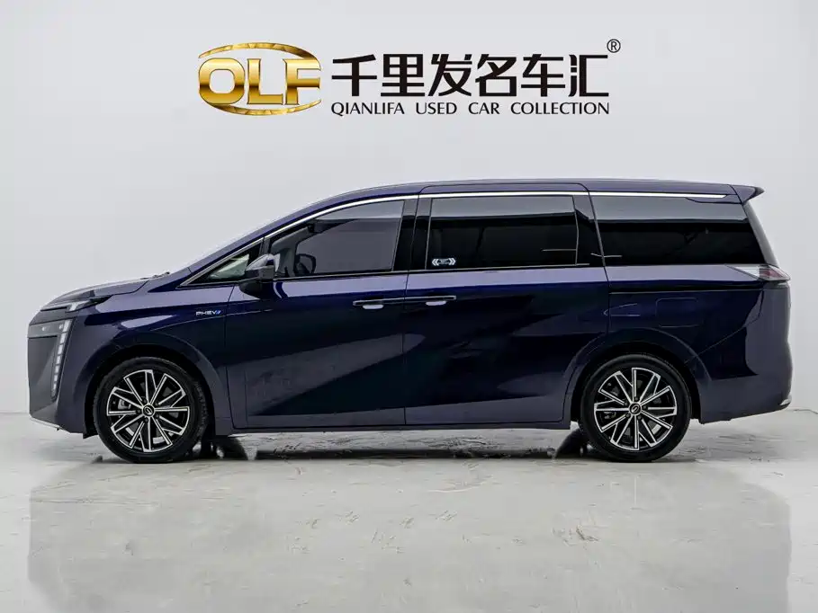 GAC Motor 传祺E8 PHEV — миниатюра 7