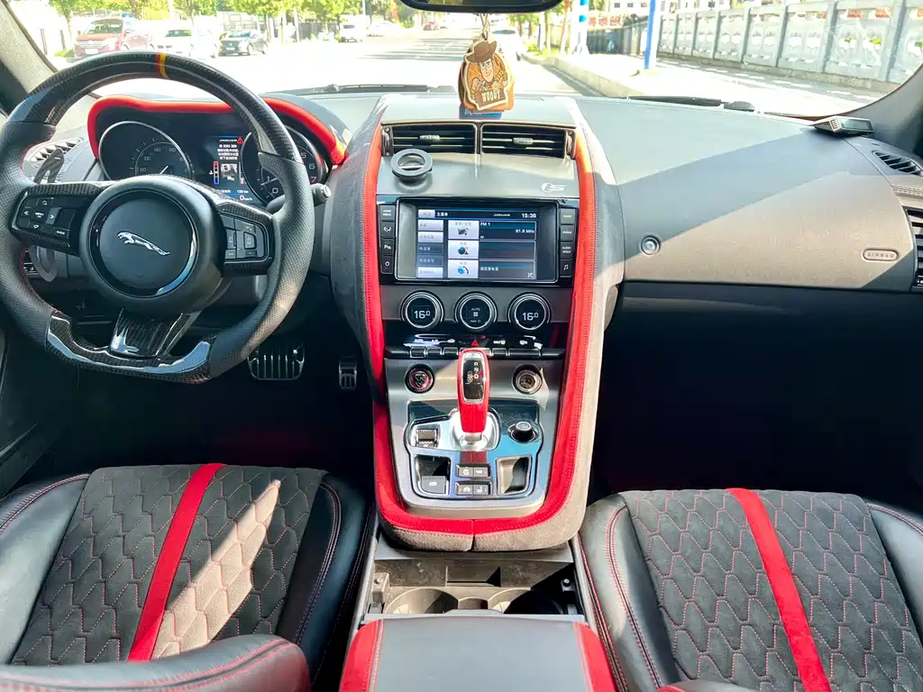 Jaguar F-TYPE — миниатюра 5