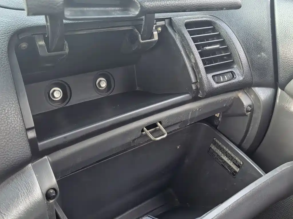 Toyota Previa — миниатюра 21