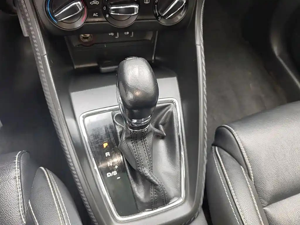 MG ZS — миниатюра 14