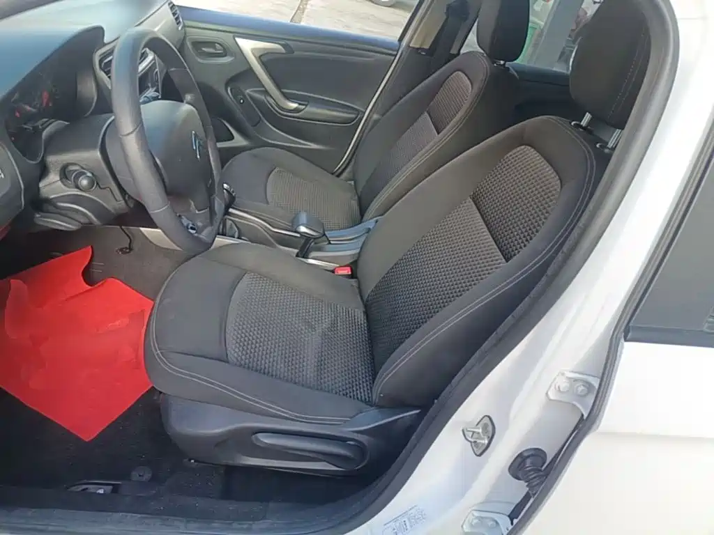 Citroen Elysee — миниатюра 15