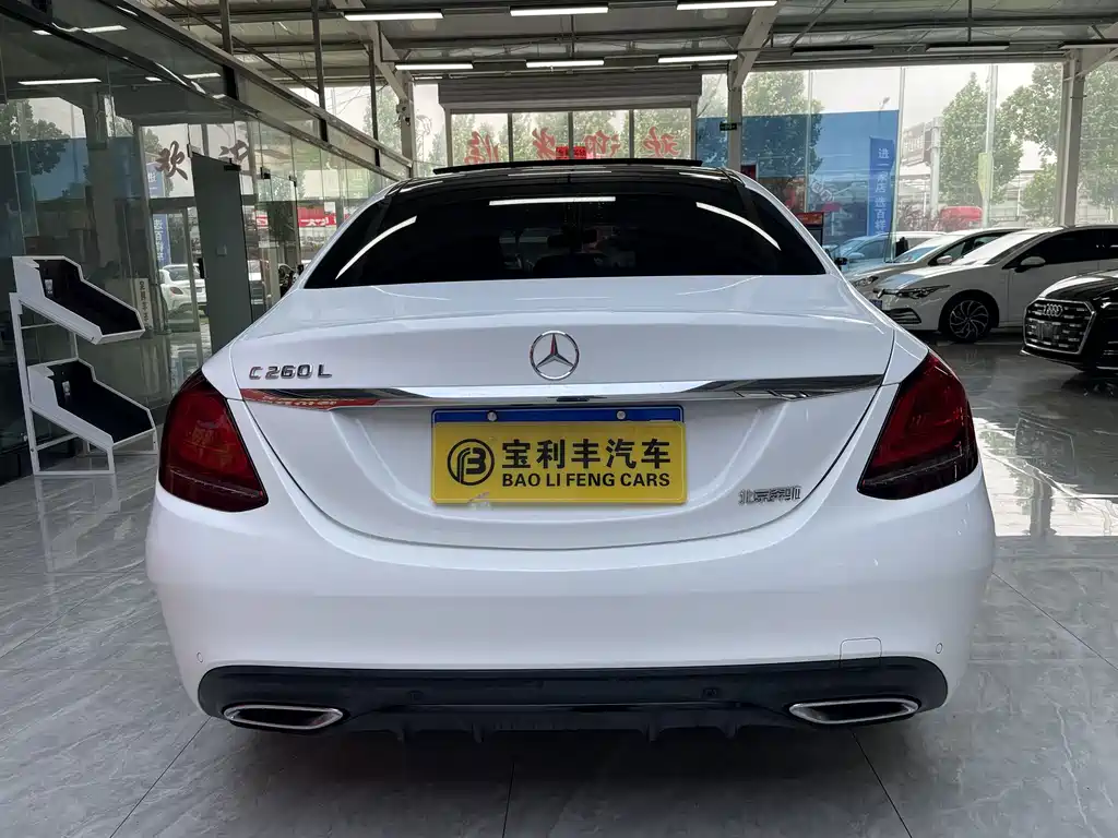 Mercedes-Benz C-Class — миниатюра 7