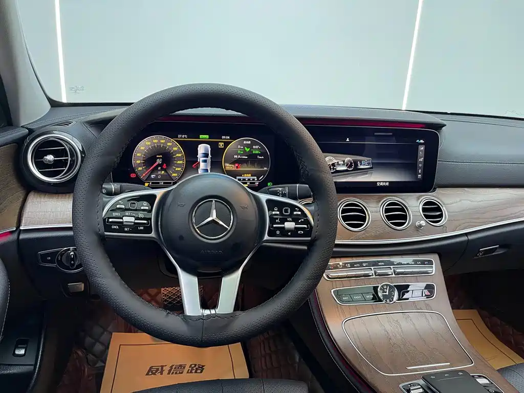 Mercedes-Benz E-Class — миниатюра 27