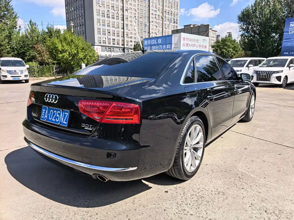 Audi A8 — миниатюра 12