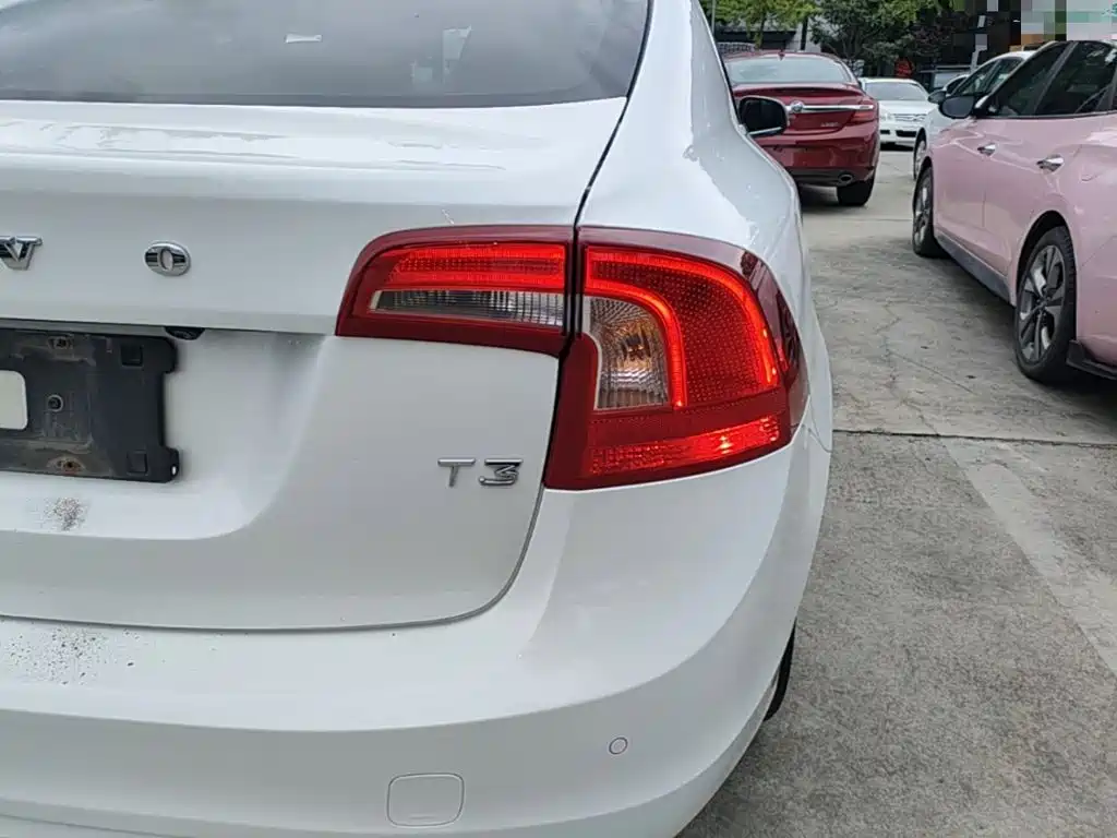 Volvo S60 — миниатюра 8