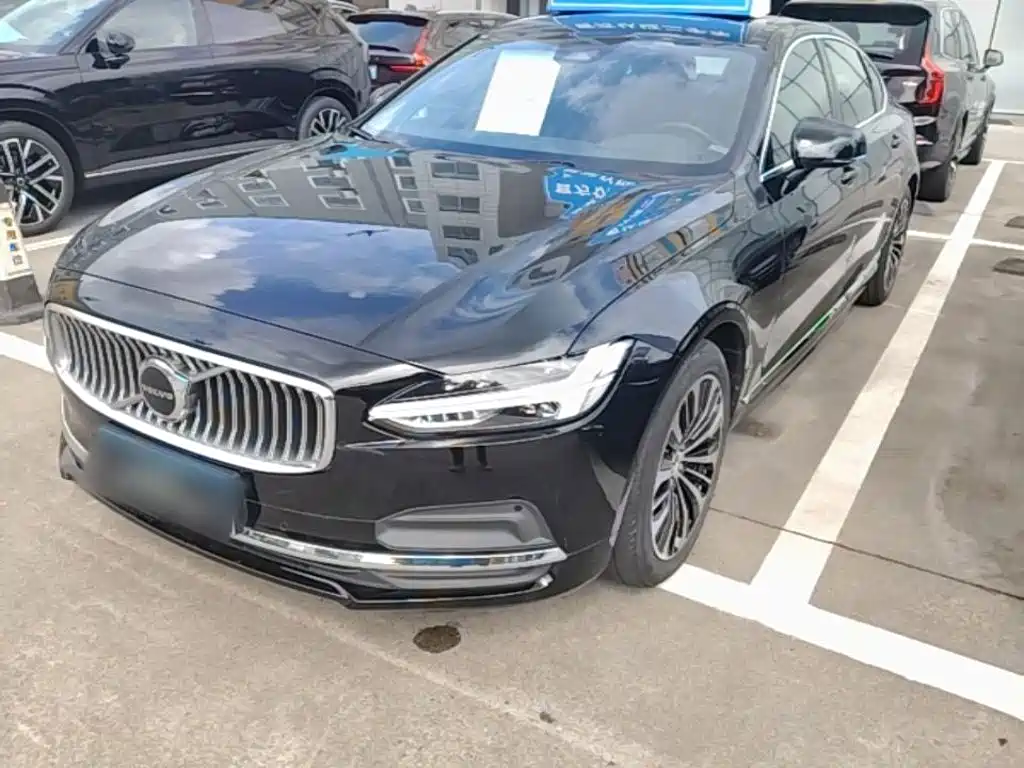 Volvo S90 2025 B5 Luxury