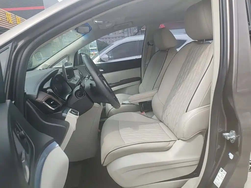 Buick GL8 — миниатюра 15