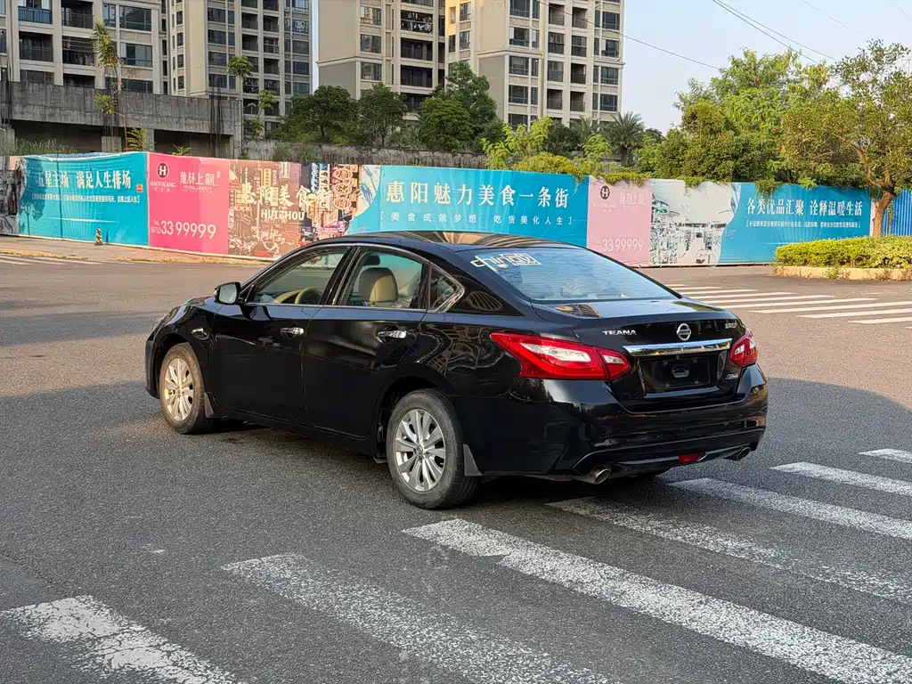 Nissan Teana — миниатюра 7