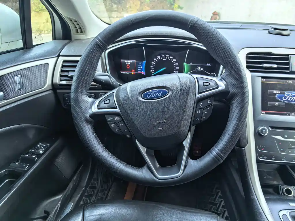 Ford Mondeo — миниатюра 9