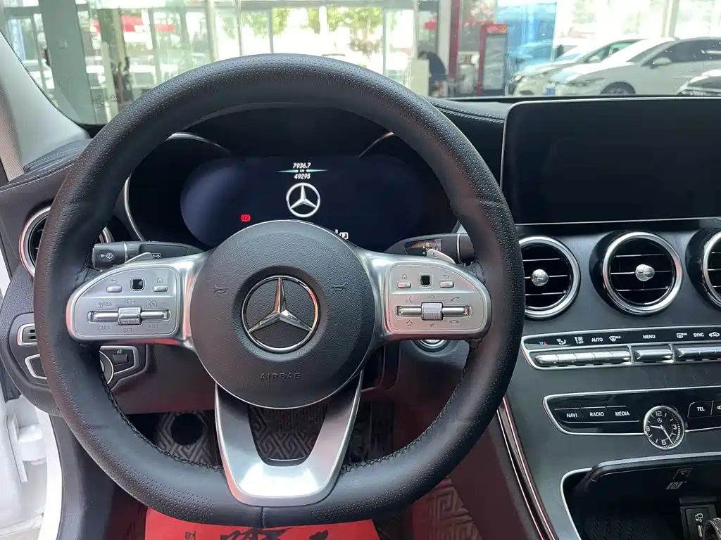 Mercedes-Benz C-Class — миниатюра 17