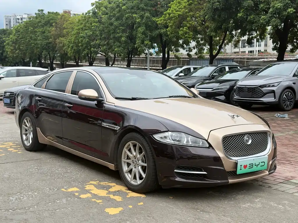 Jaguar XJ — миниатюра 3