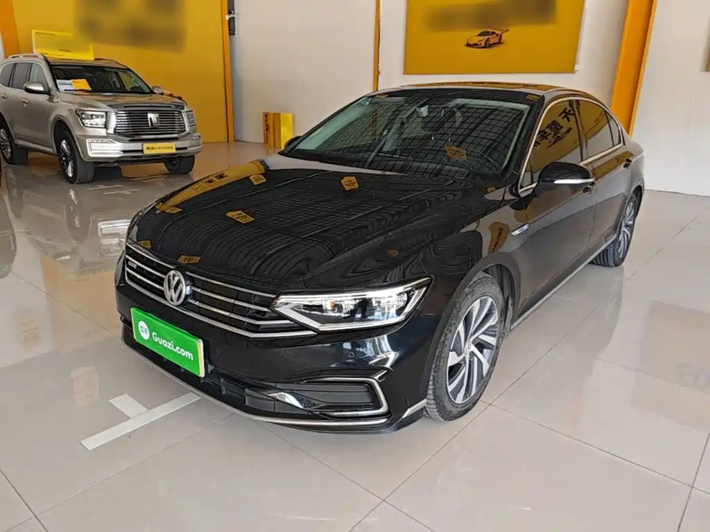 Volkswagen Magotan PHEV — миниатюра 2