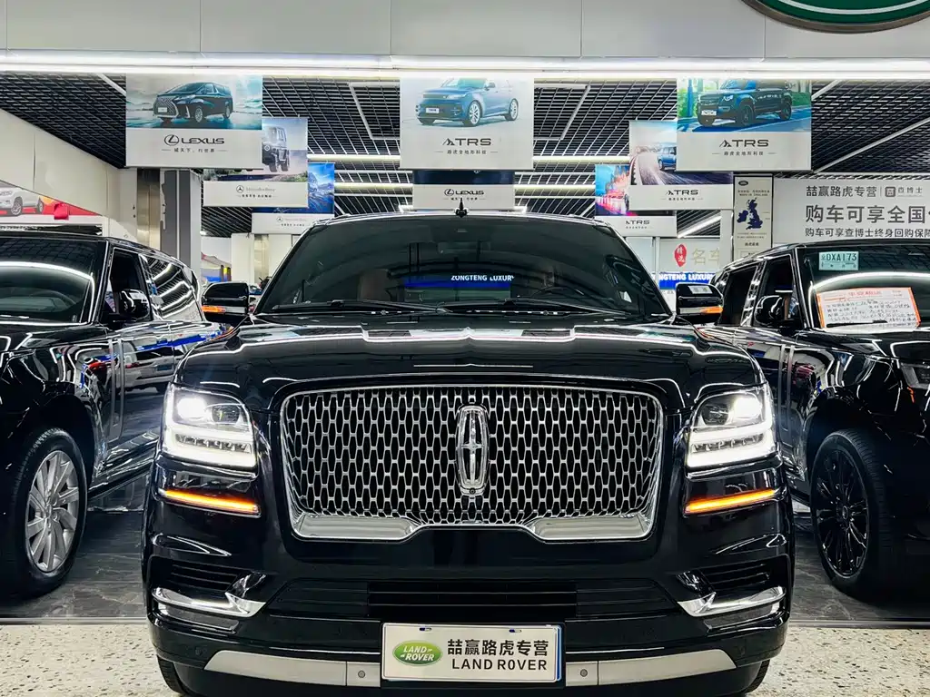 Lincoln Navigator — миниатюра 3