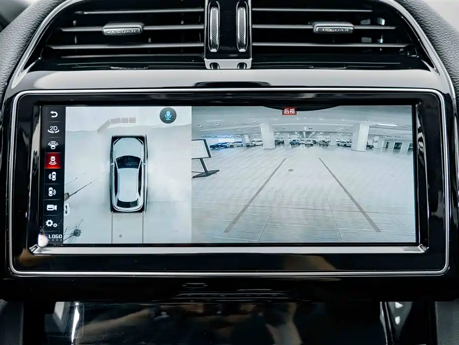 Jaguar F-PACE — миниатюра 11