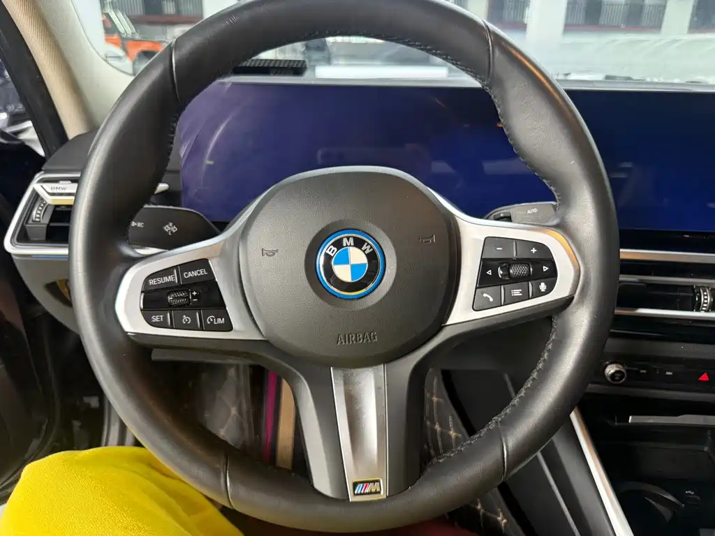 BMW i3 — миниатюра 6