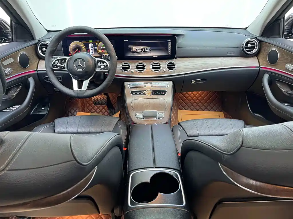 Mercedes-Benz E-Class — миниатюра 23