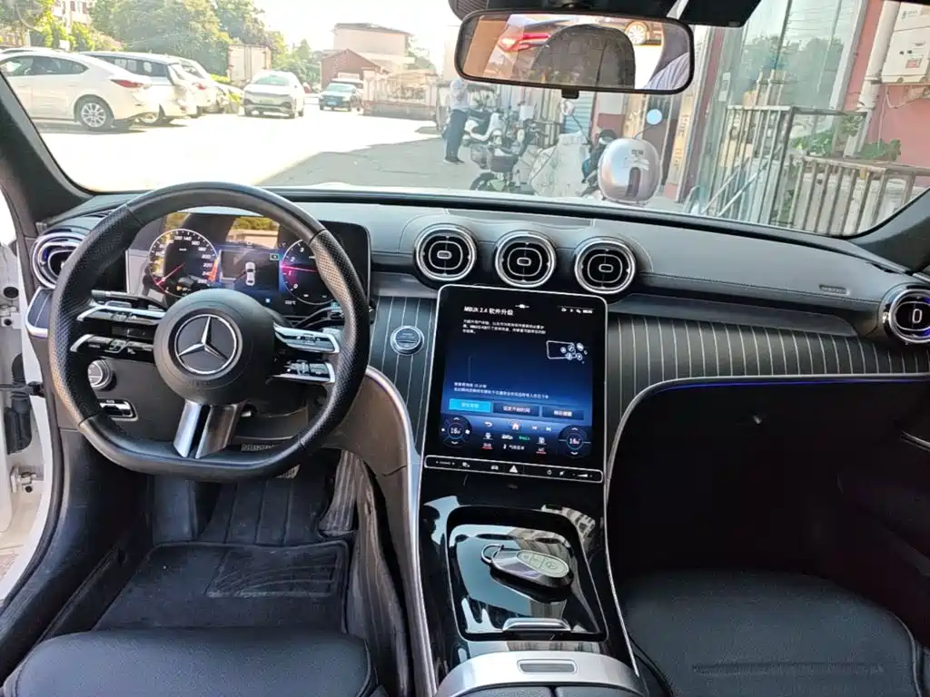 Mercedes-Benz C-Class — миниатюра 10