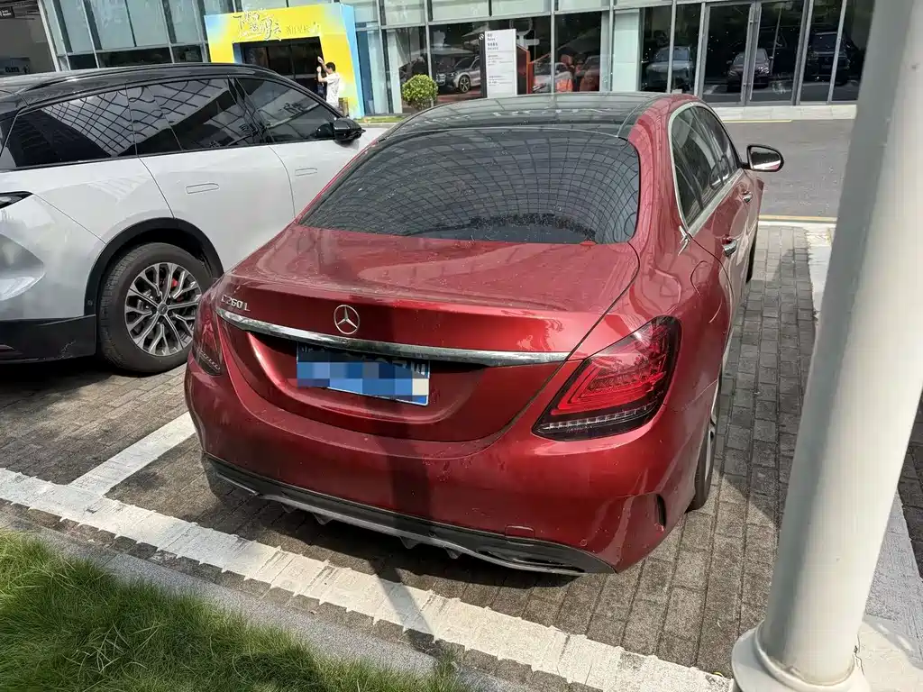 Mercedes-Benz C-Class — миниатюра 8