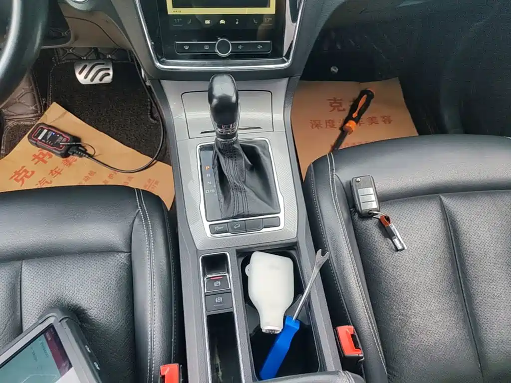 Roewe RX5 — миниатюра 14