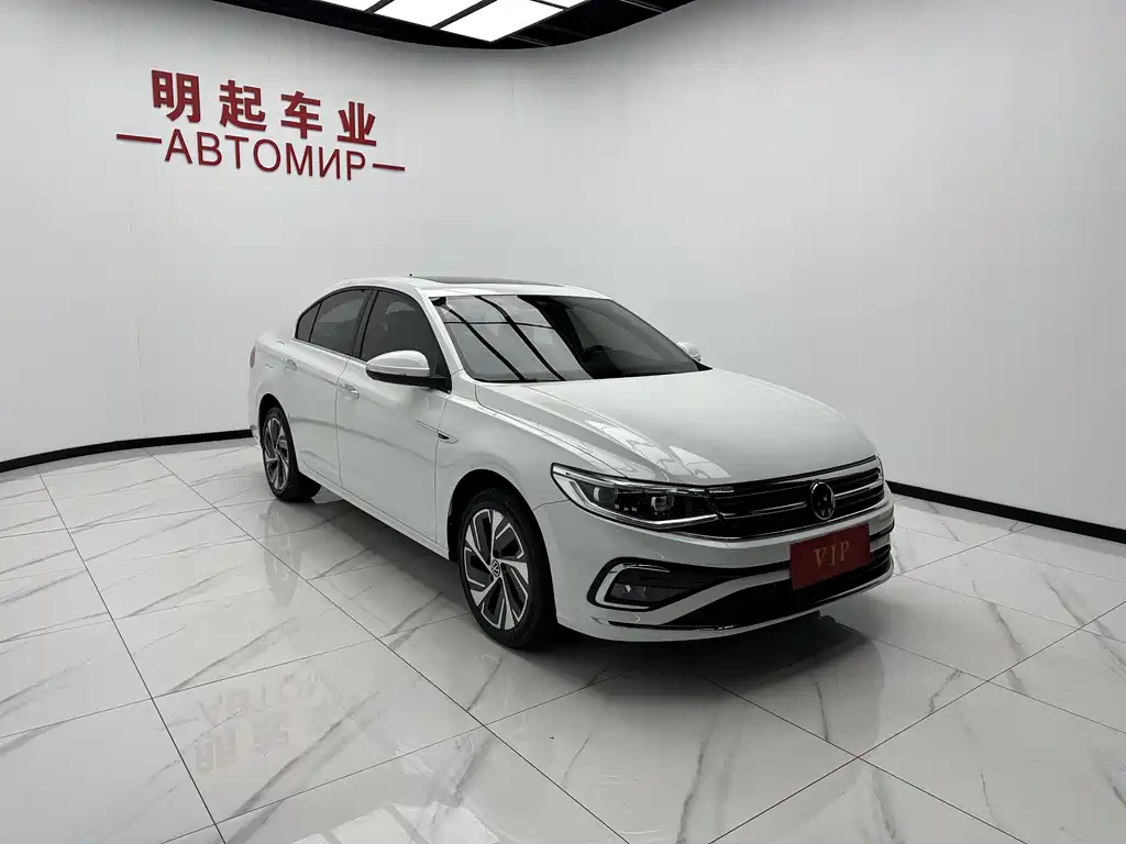Volkswagen Bora 2023 280TSI DSG
