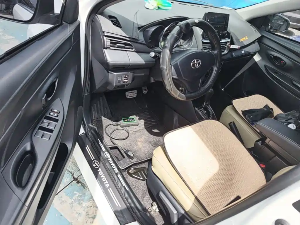 Toyota Yaris L — миниатюра 16