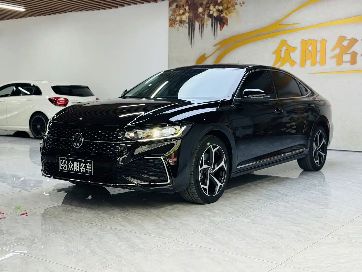 帕萨特 2024款 380TSI 星空精英版 2024