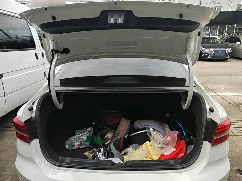 Volkswagen Lavida — миниатюра 19