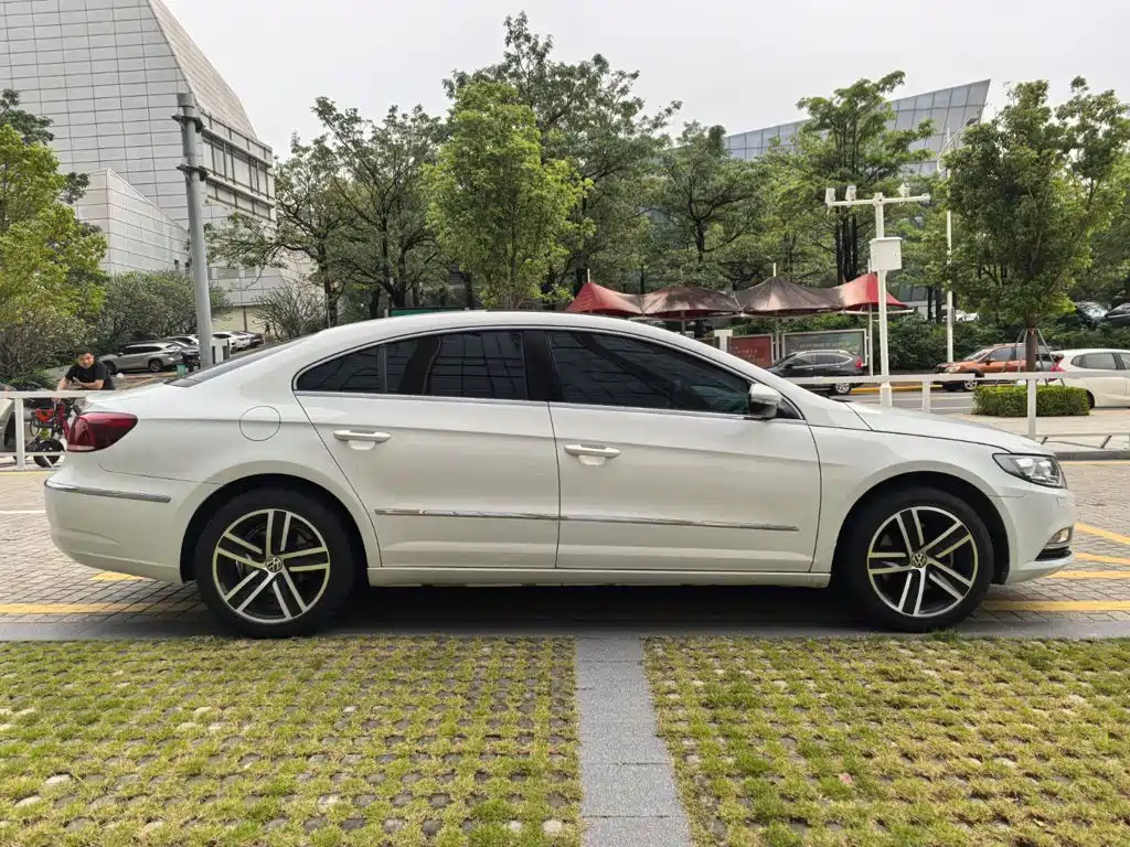 Volkswagen CC — миниатюра 10