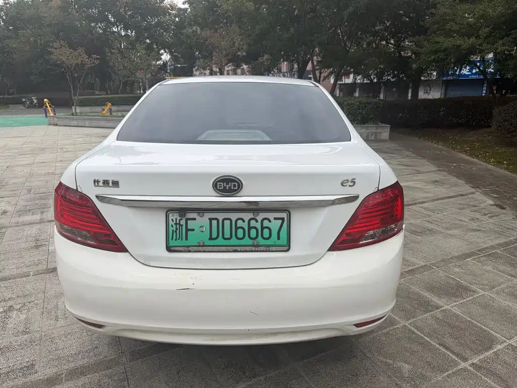 BYD e5 — миниатюра 10