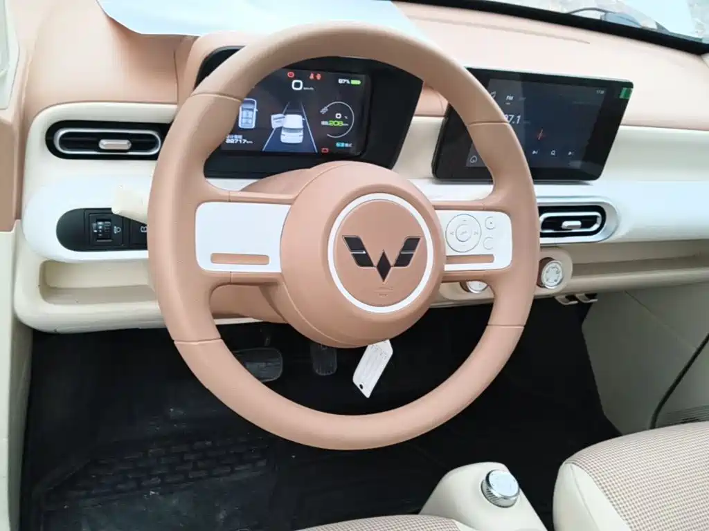 Wuling MINIEV — миниатюра 11