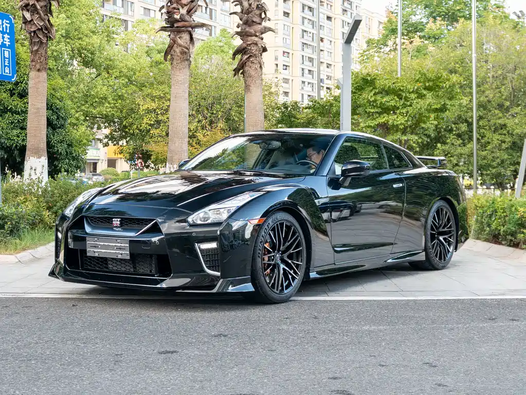 Nissan GT-R