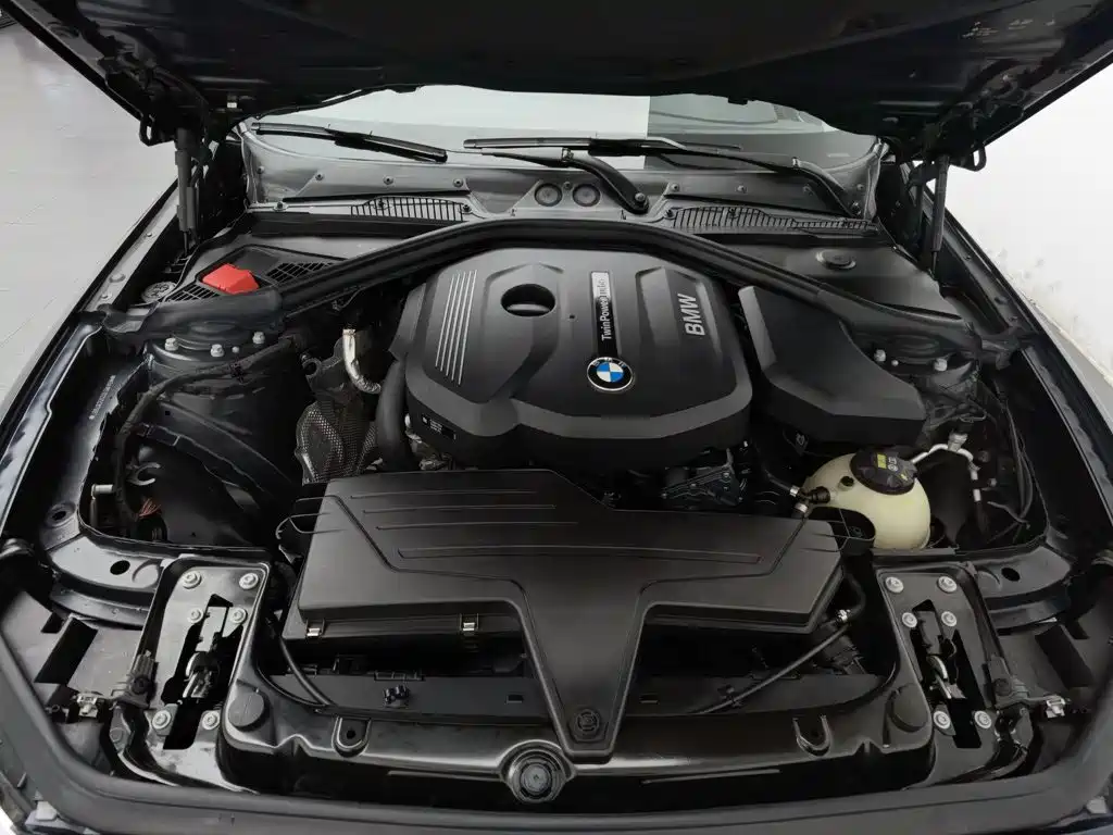 BMW 1 Series (Import) — миниатюра 6