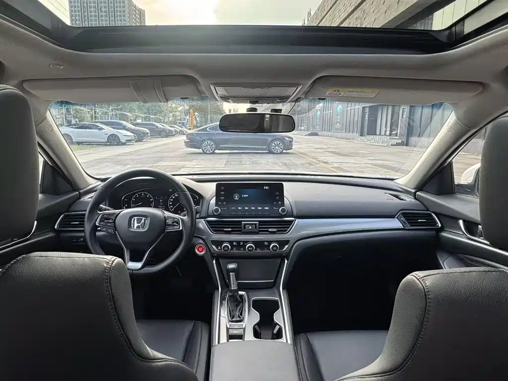 Honda Accord — миниатюра 13