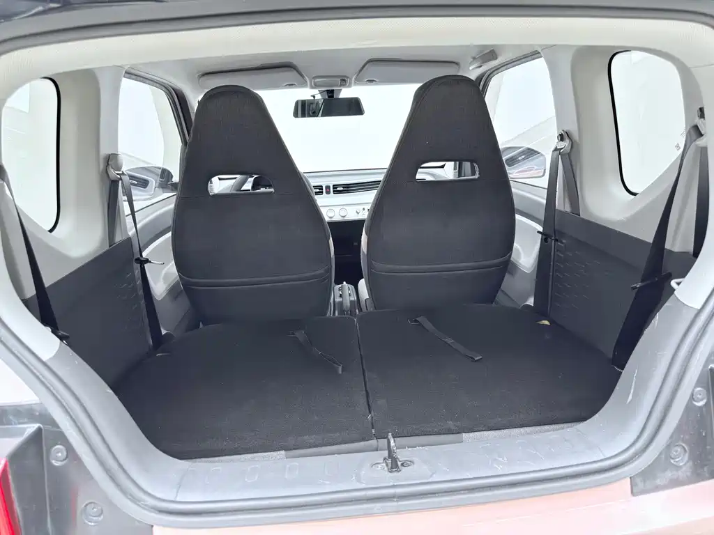 Wuling MINIEV — миниатюра 8