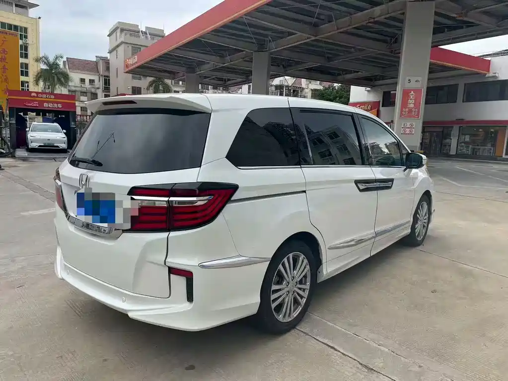 Honda Elysion — миниатюра 4