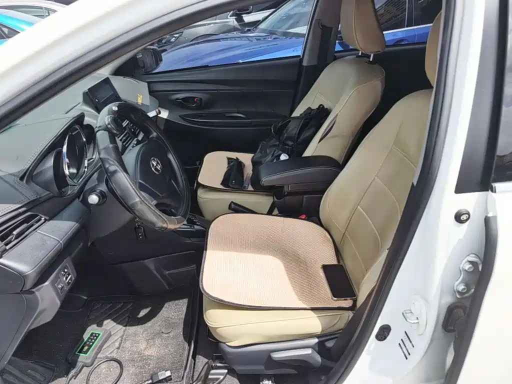 Toyota Yaris L — миниатюра 15