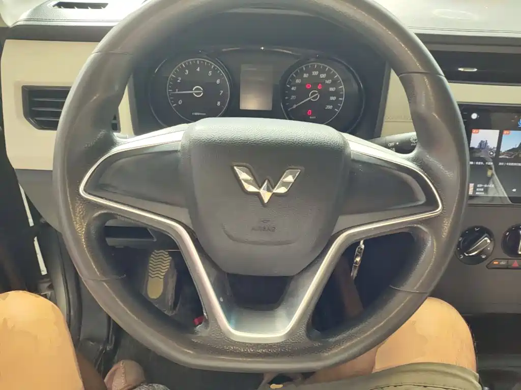 Wuling Hongguang PLUS — миниатюра 11